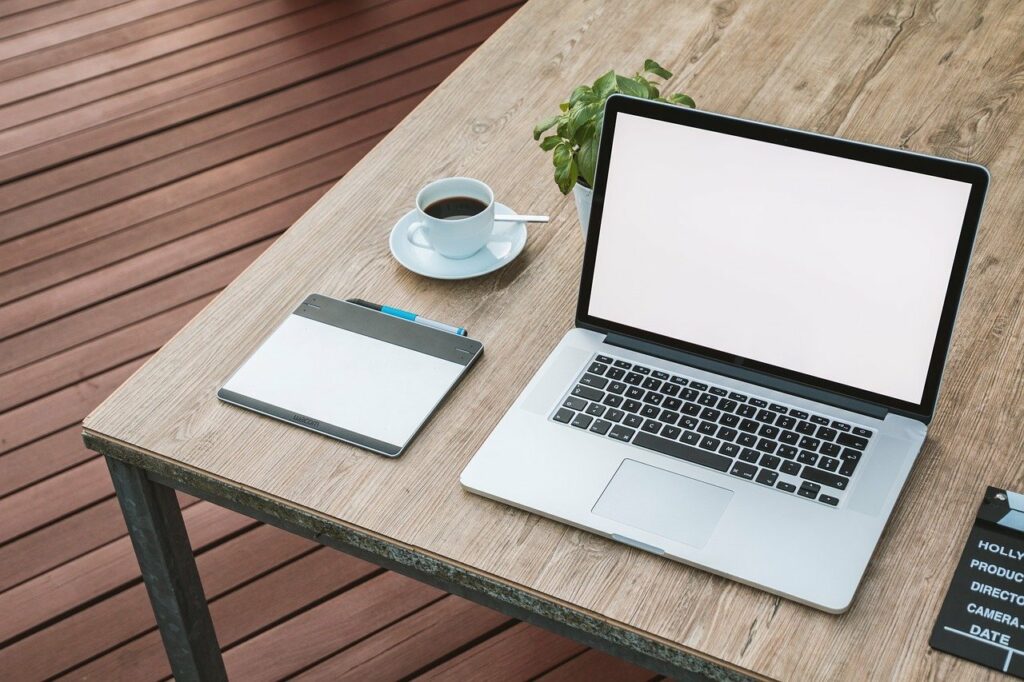 laptop, notebook, work-2443052.jpg